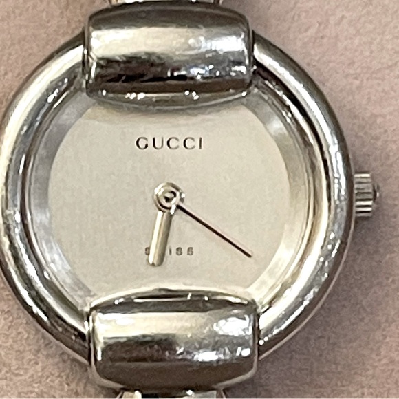 Gucci Horsebit 1400 L Women\'s Stainless Steel Watch, Box, Manual/Booklet main image 8
